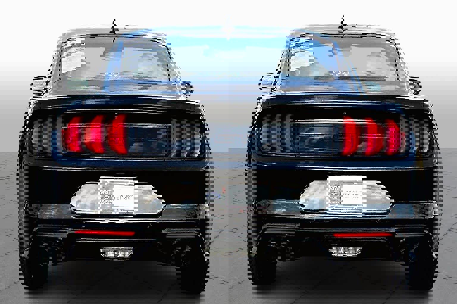 Used 2021 Ford Mustang GT Premium w/ Equipment Group 401A image 4