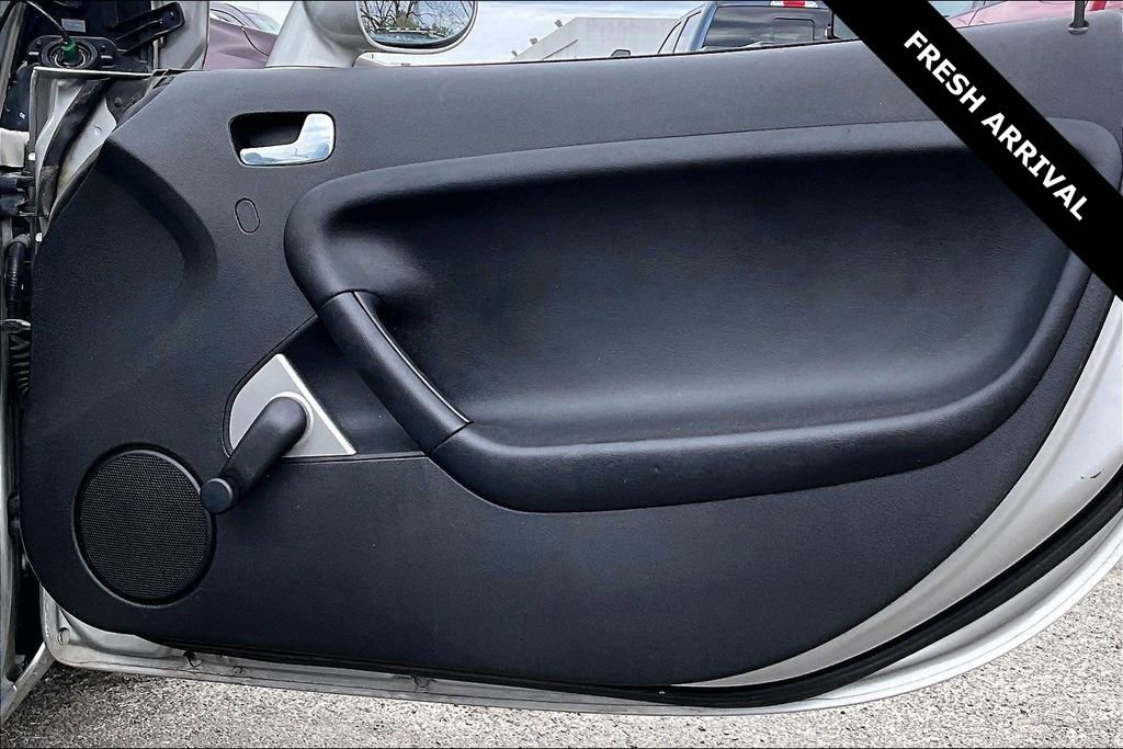 Used 2007 Pontiac Solstice Convertible image 21