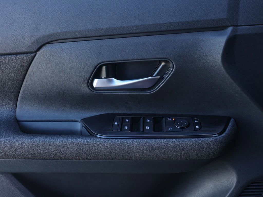 Used 2026 Nissan Kicks SV image 24