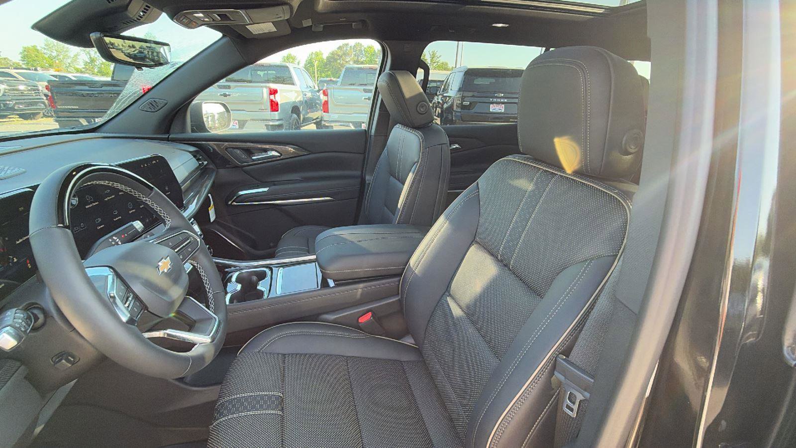New 2026 Chevrolet Traverse High Country FWD image 14