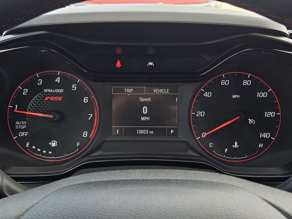 Used 2025 Chevrolet Trax RS w/ Sunroof Package FWD image 21