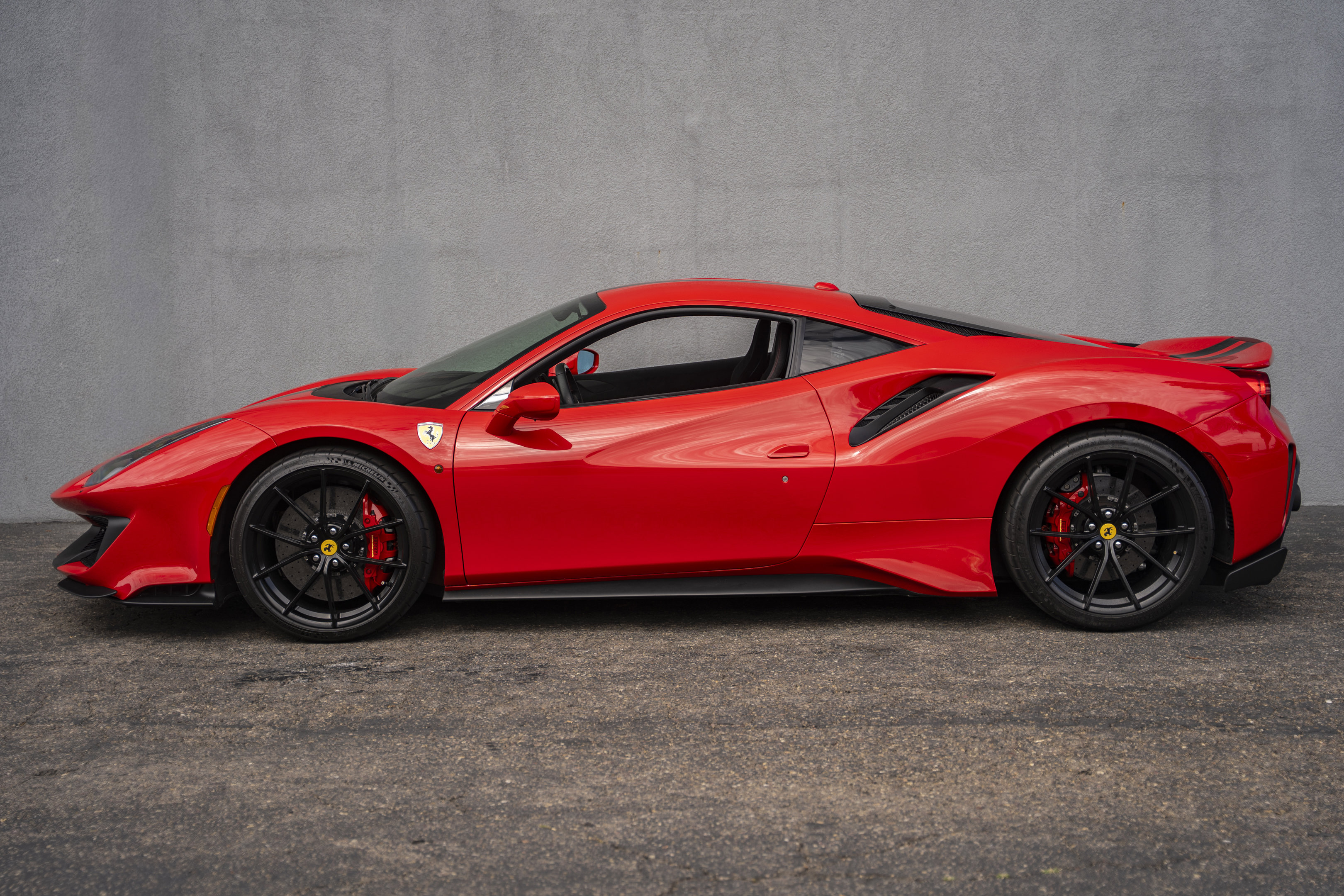 Certified 2020 Ferrari 488 Pista Coupe RWD image 2