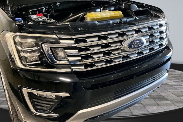 Used 2018 Ford Expedition Limited w/ Equipment Group 302A AWD/4WD image 33