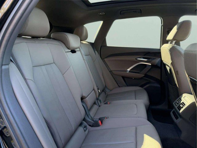 Certified 2025 Audi Q5 Premium w/ Convenience Package image 26