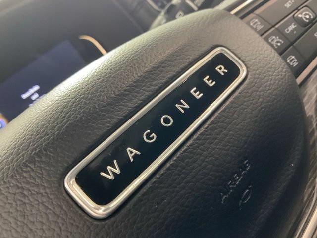 Used 2022 Jeep Wagoneer Series III w/ Premium Group I AWD/4WD image 43
