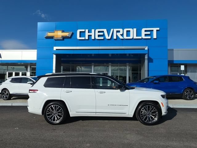 Used 2022 Jeep Grand Cherokee L Summit AWD/4WD image 2