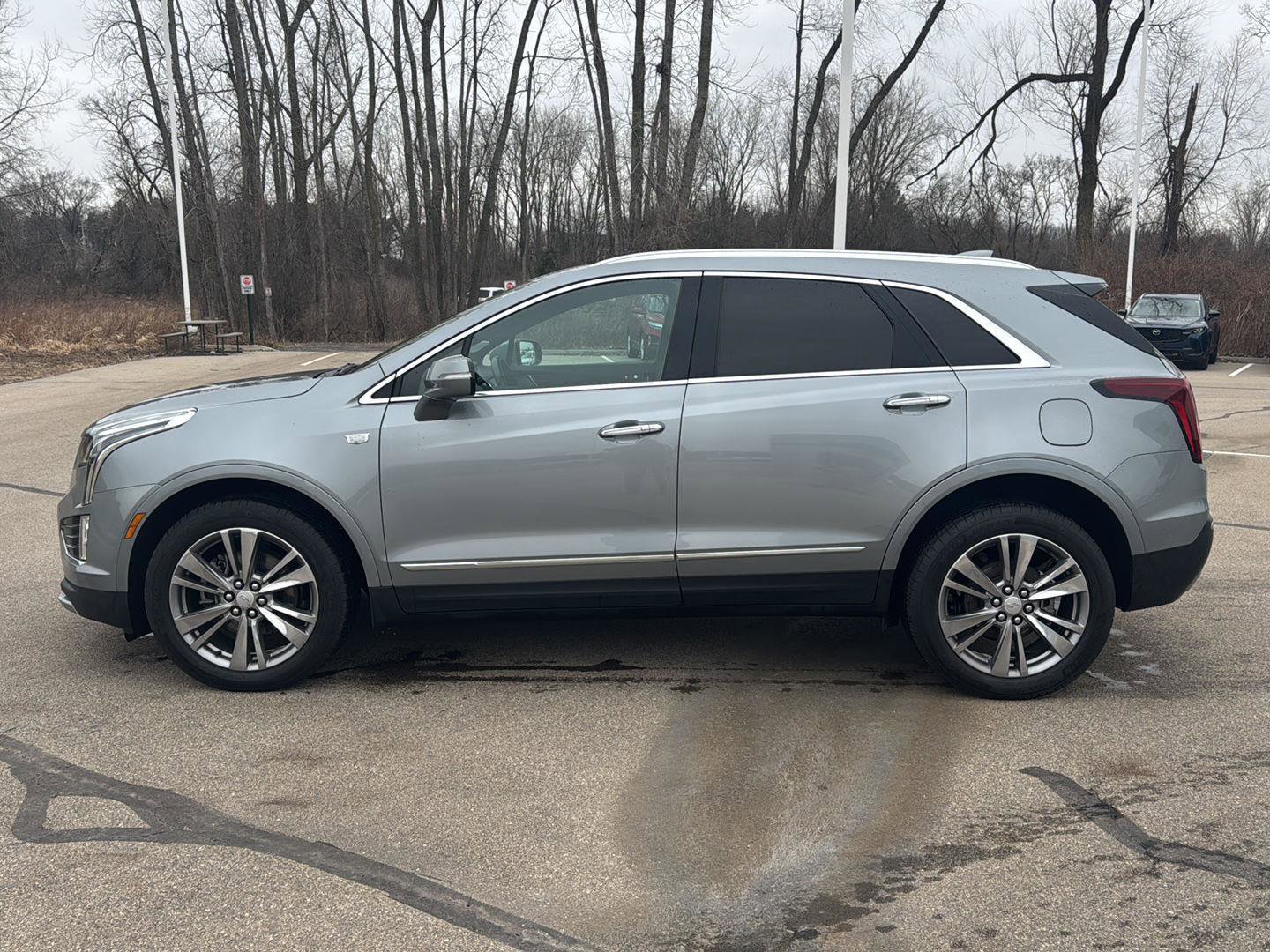 Used 2024 Cadillac XT5 Premium Luxury image 2