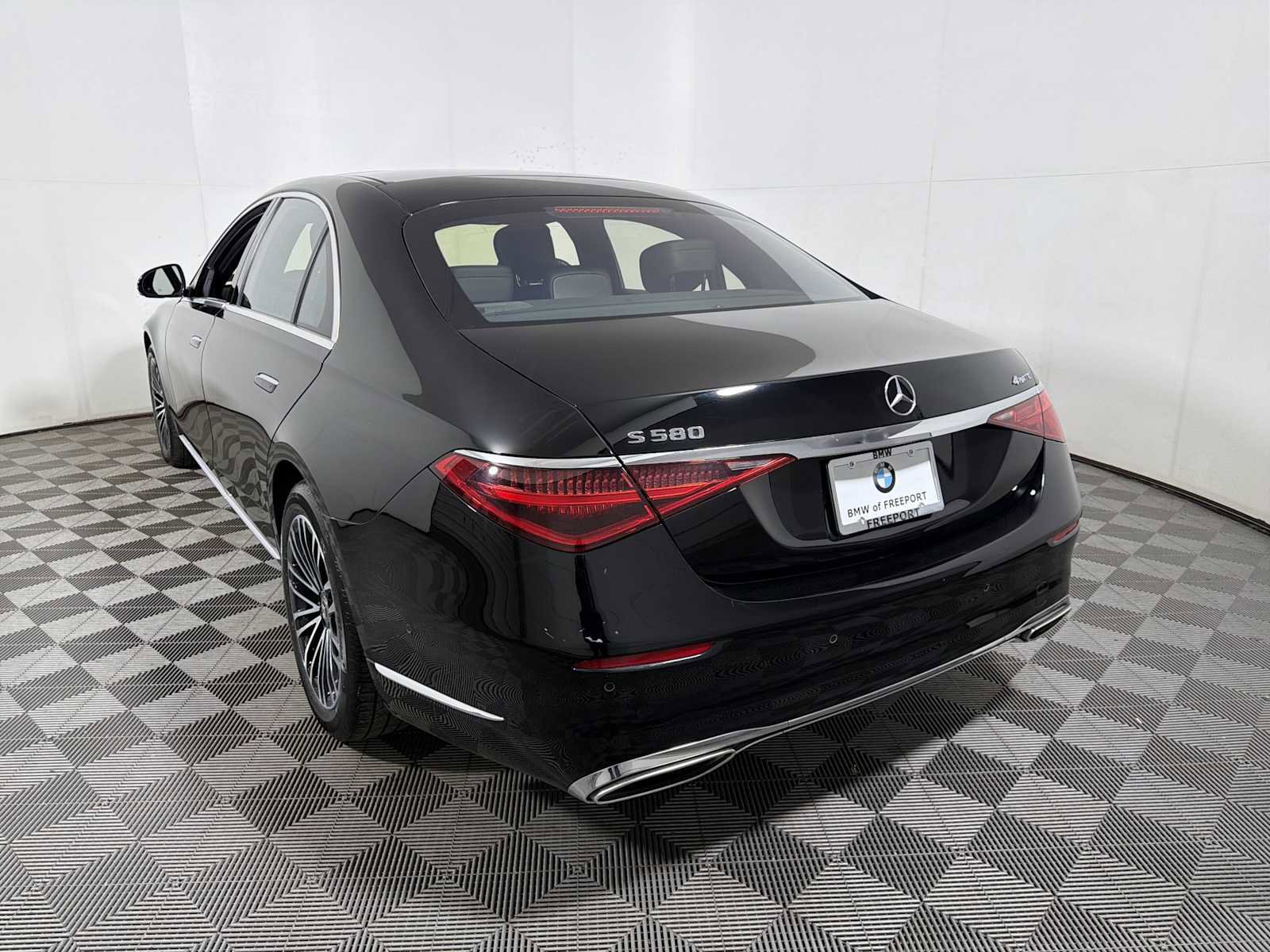 Used 2021 Mercedes-Benz S 580 4MATIC Sedan image 5