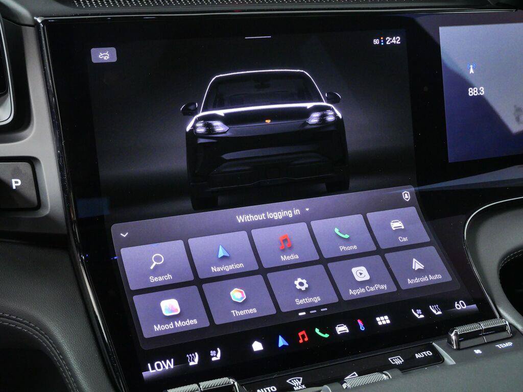 New 2026 Porsche Cayenne Electric AWD/4WD image 15