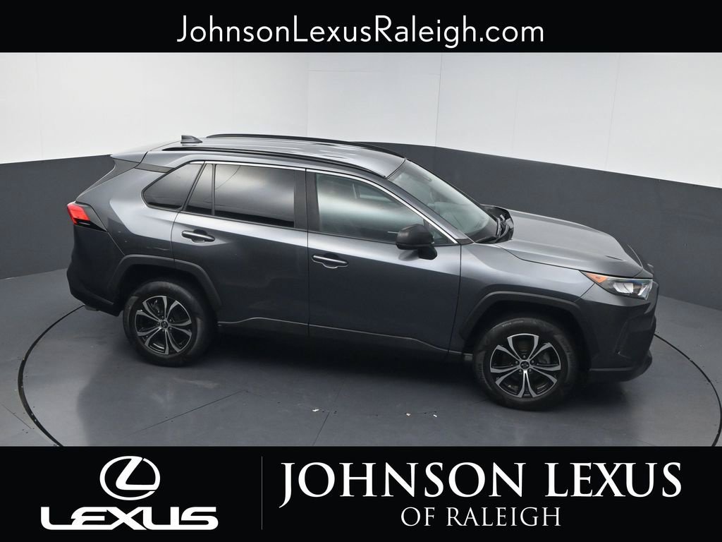 Used 2021 Toyota RAV4 LE FWD image 28