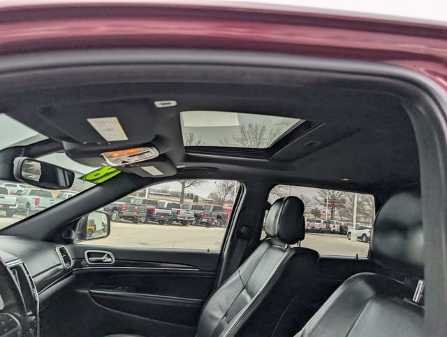 Used 2018 Jeep Grand Cherokee Limited image 3