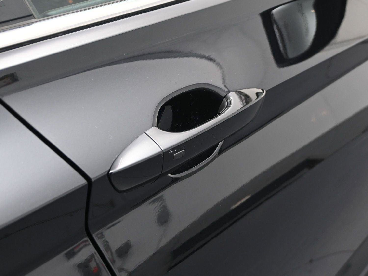 Certified 2025 Volkswagen Jetta SE w/ Sunroof Package image 14