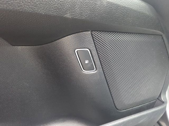 Used 2019 Ford Fusion SE image 19