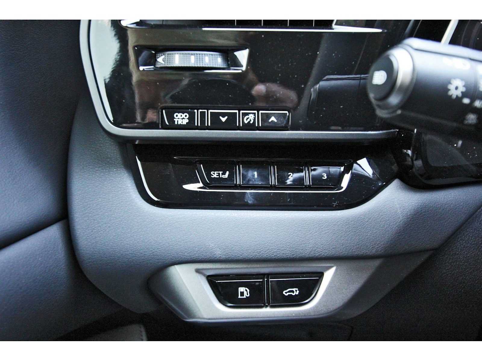 Used 2025 Lexus RX 350 Premium w/ Convenience Package FWD image 18