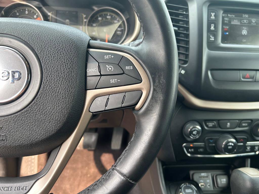 Used 2016 Jeep Cherokee Latitude image 22