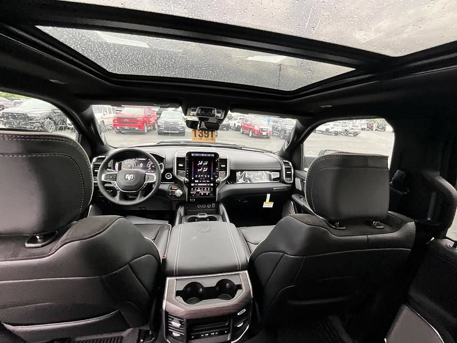 New 2026 RAM 1500 Laramie w/ Night Edition AWD/4WD image 34