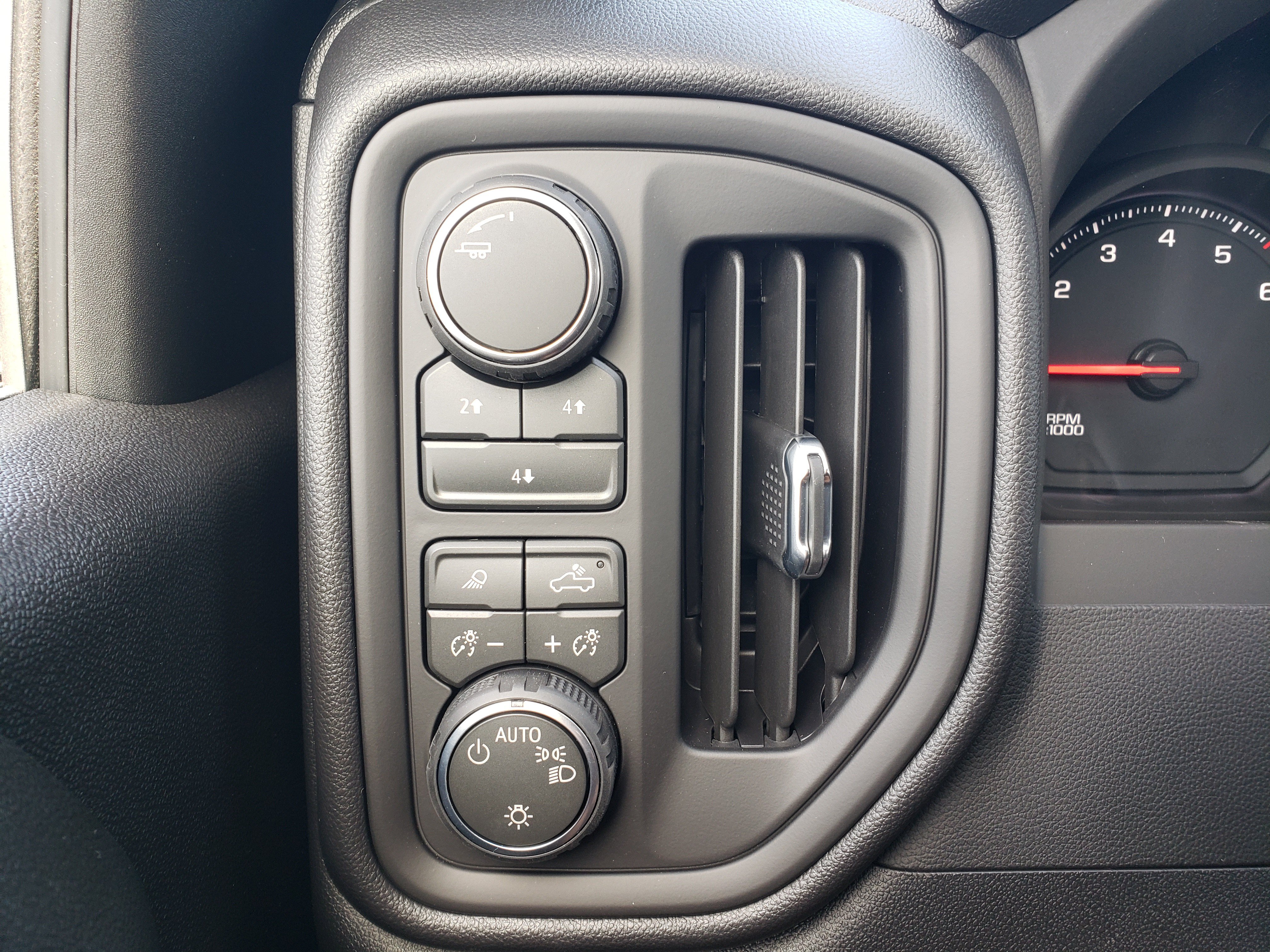 New 2026 Chevrolet Silverado 2500 Custom w/ Custom Value Package AWD/4WD image 14