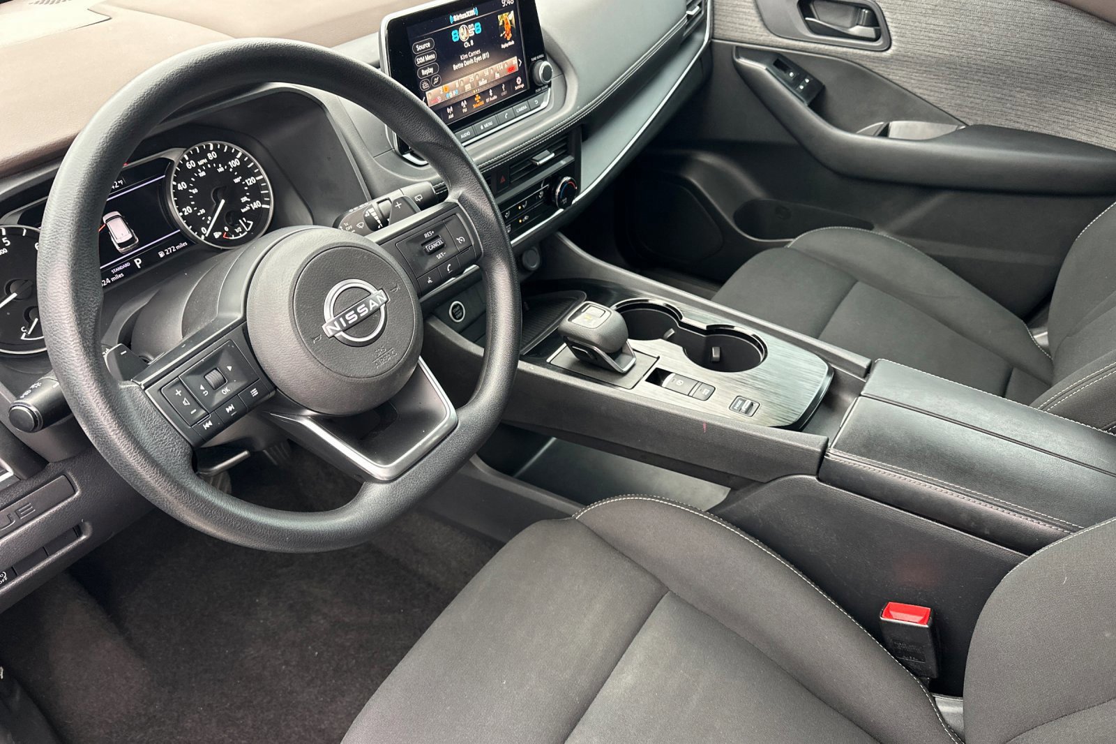 Used 2023 Nissan Rogue S image 10