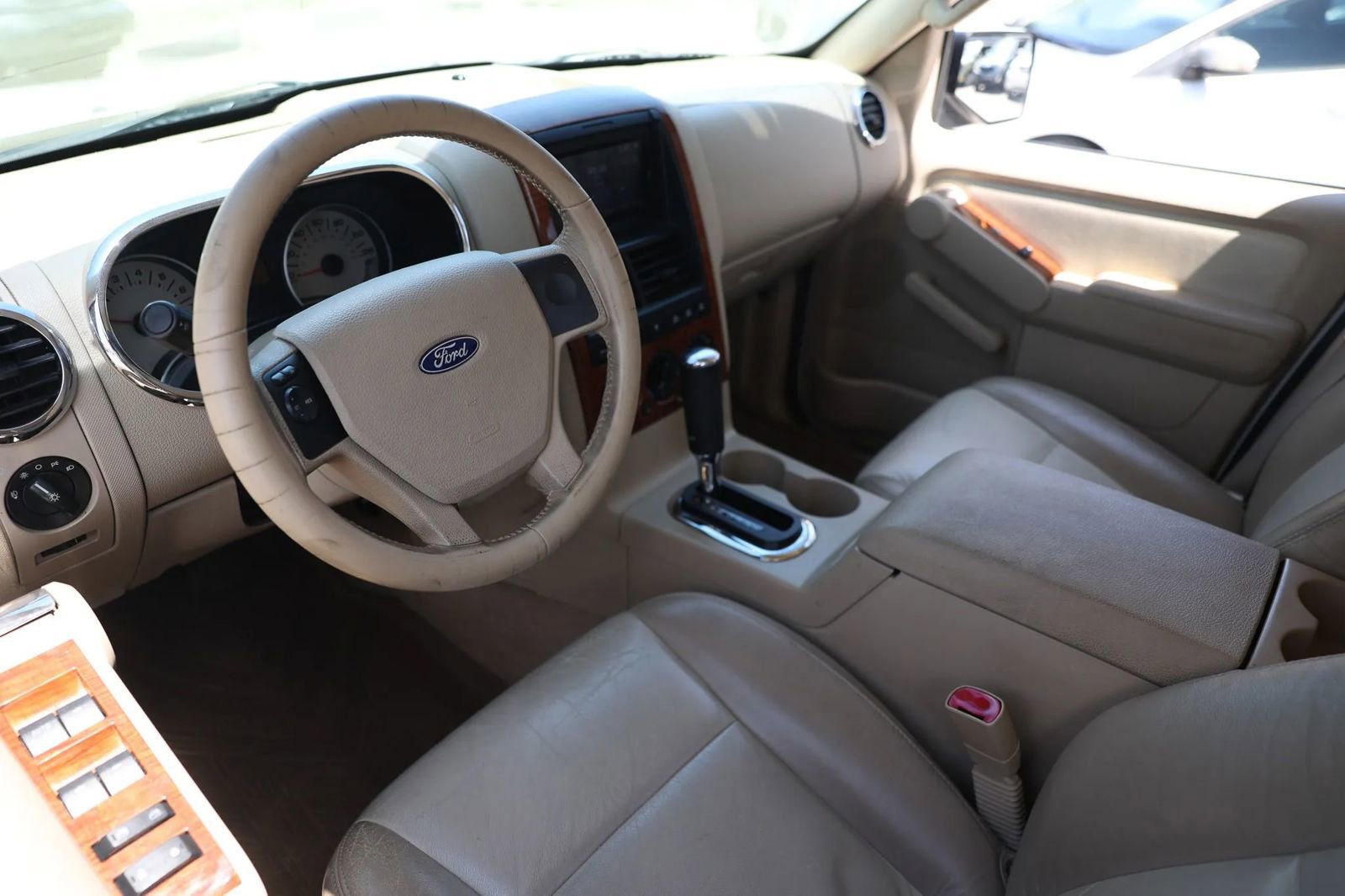 Used 2006 Ford Explorer Eddie Bauer AWD/4WD image 12