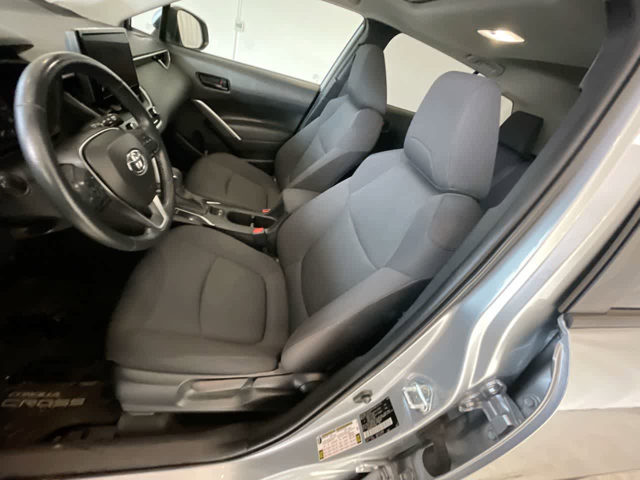 Certified 2023 Toyota Corolla Cross LE w/ Moonroof Package image 11