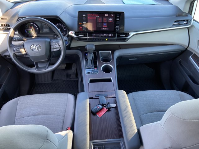 Used 2023 Toyota Sienna LE FWD image 55