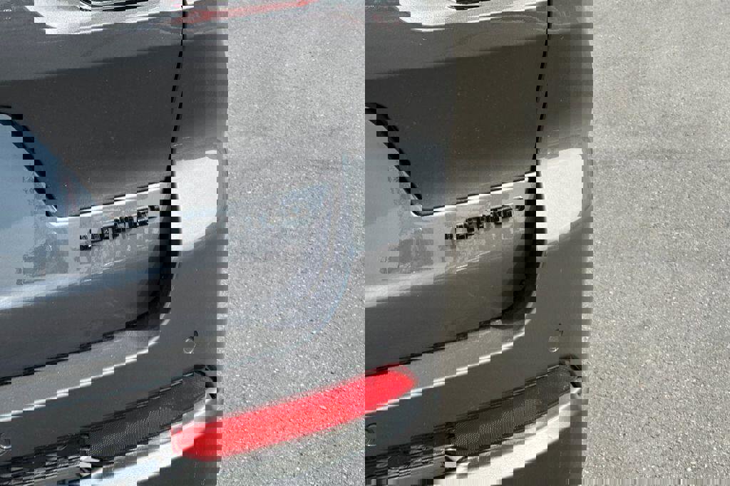 New 2025 Jeep Grand Cherokee L Limited w/ Luxury Tech Group II image 21