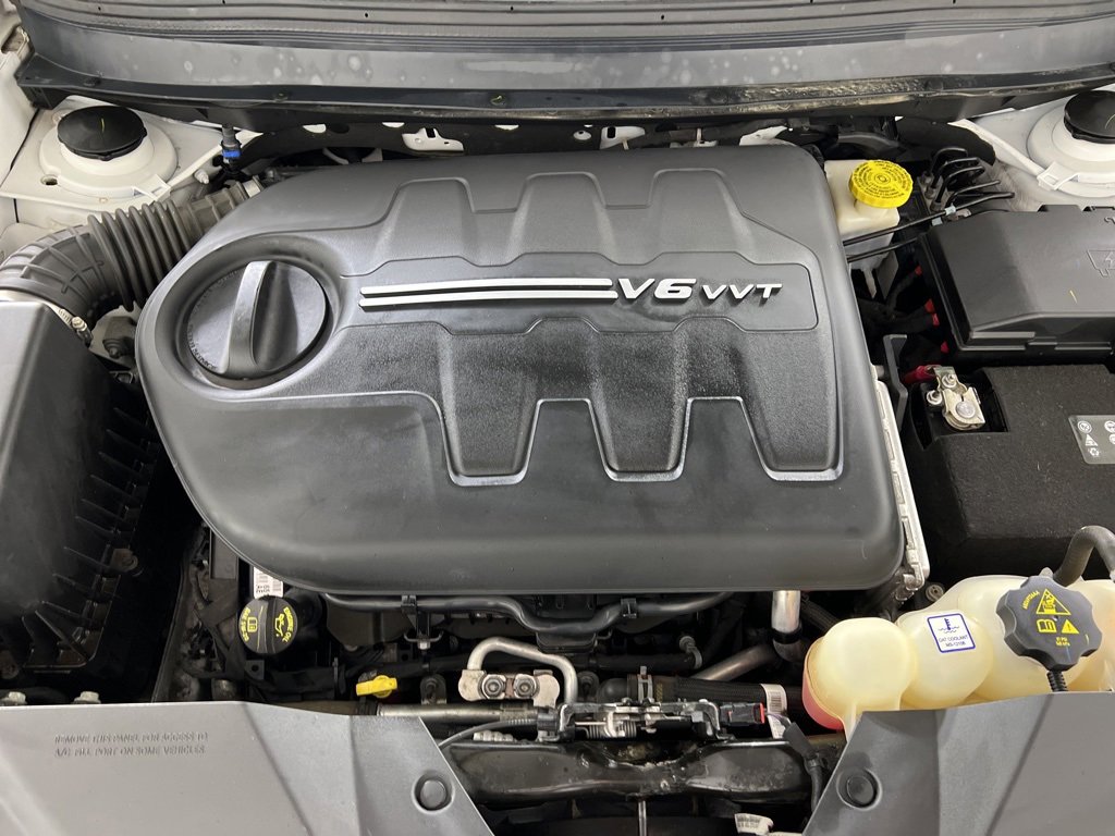 Used 2019 Jeep Cherokee Limited image 25