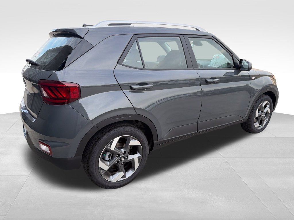 New 2026 Hyundai Venue SEL FWD image 7