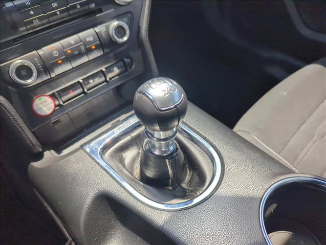 Used 2015 Ford Mustang GT RWD image 15