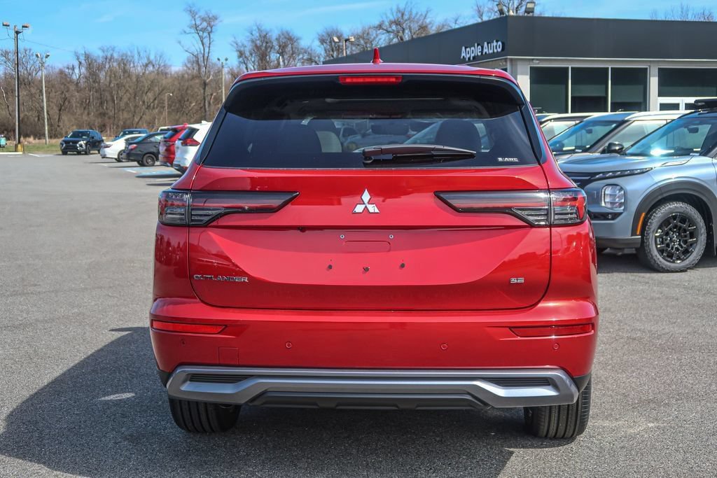 New 2026 Mitsubishi Outlander SE AWD/4WD image 10