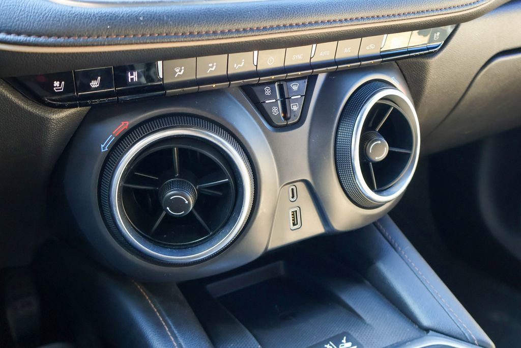 Used 2020 Chevrolet Blazer Premier w/ Driver Confidence II Package image 14