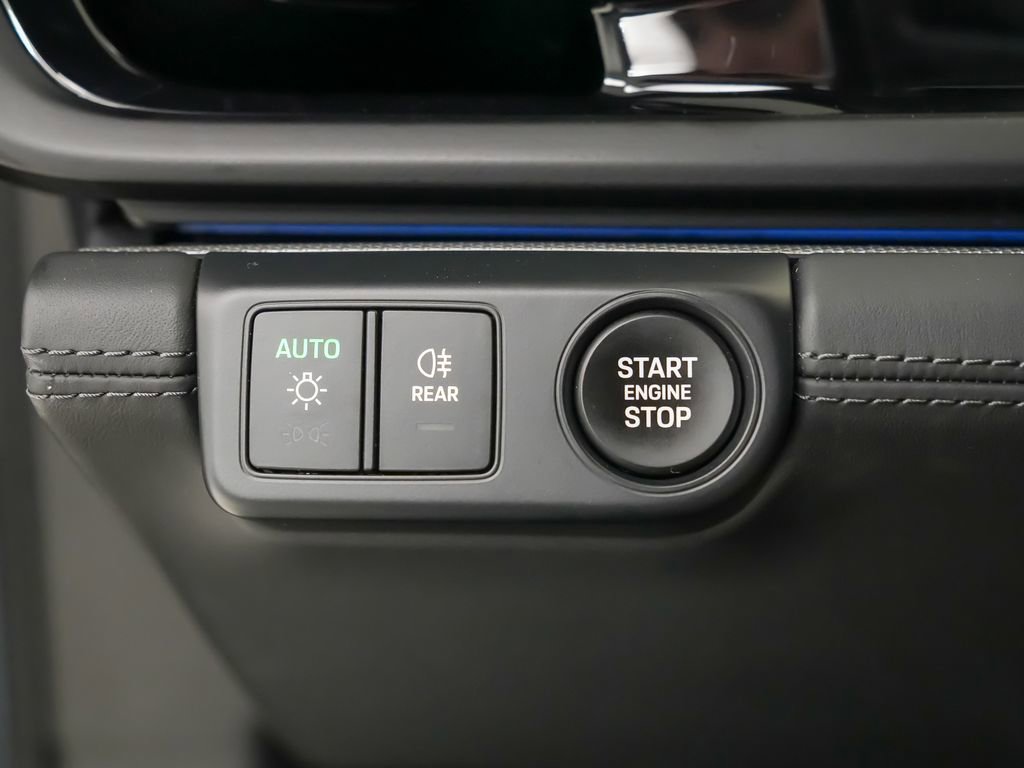 Used 2025 Porsche Panamera 4 E-Hybrid AWD/4WD image 25