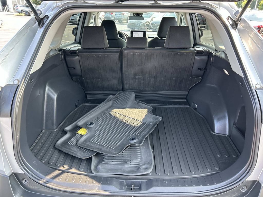 Used 2024 Toyota RAV4 LE FWD image 11