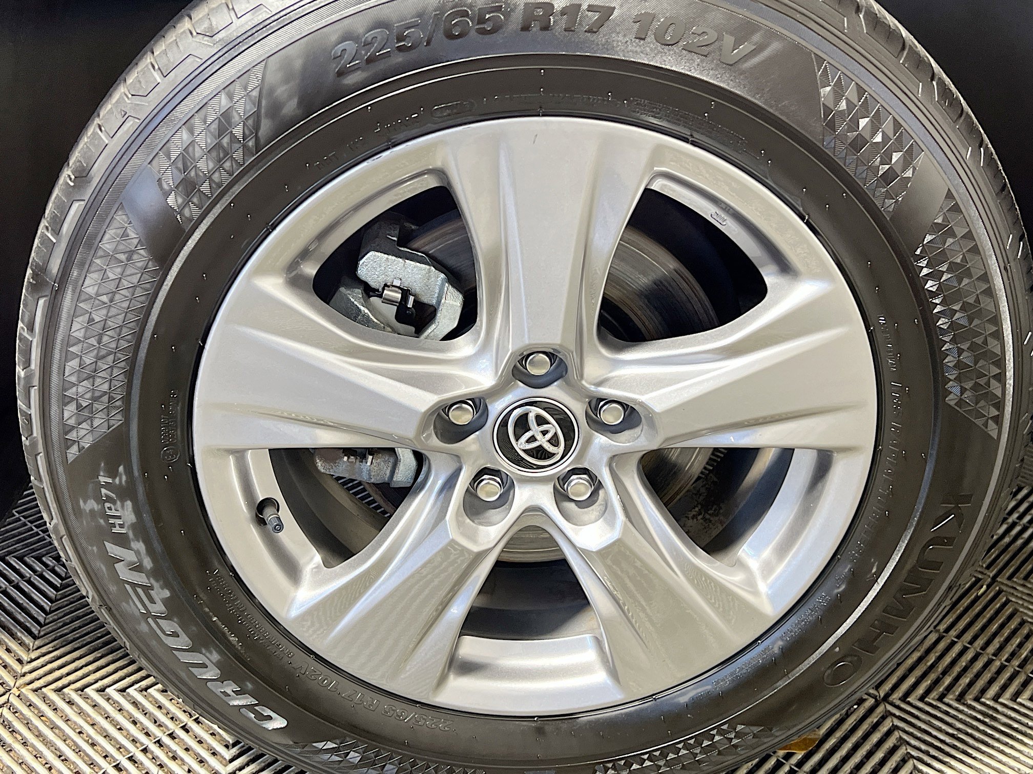 Used 2024 Toyota RAV4 XLE image 14