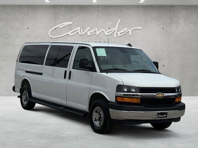 Certified 2025 Chevrolet Express 3500 LT w/ LT Preferred Equipment Group RWD image 2