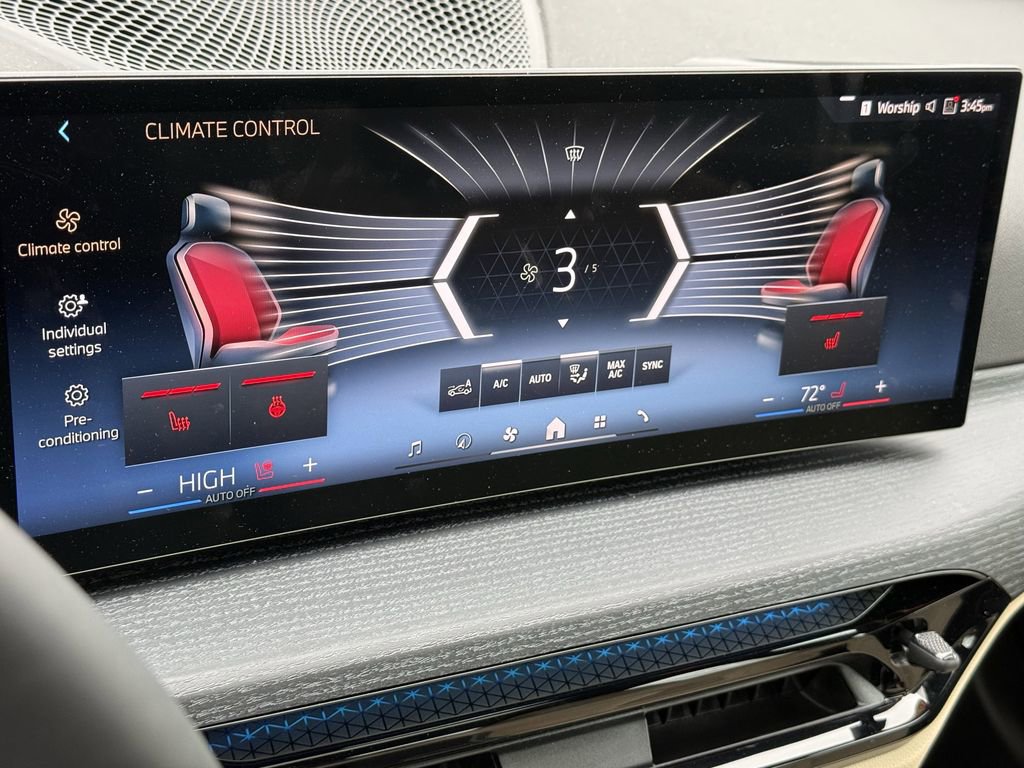 Used 2025 BMW 330i xDrive Sedan w/ Convenience Package image 25