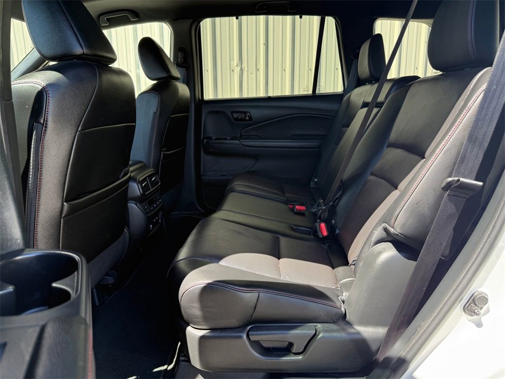 Used 2024 Honda Passport Black Edition image 28