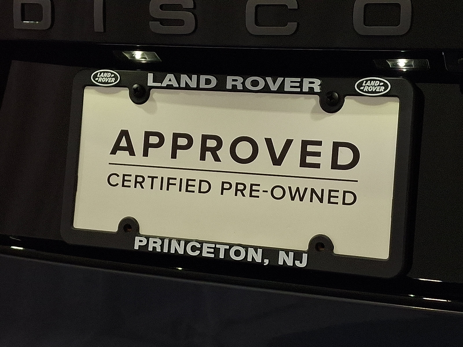 Certified 2025 Land Rover Discovery Dynamic SE image 30