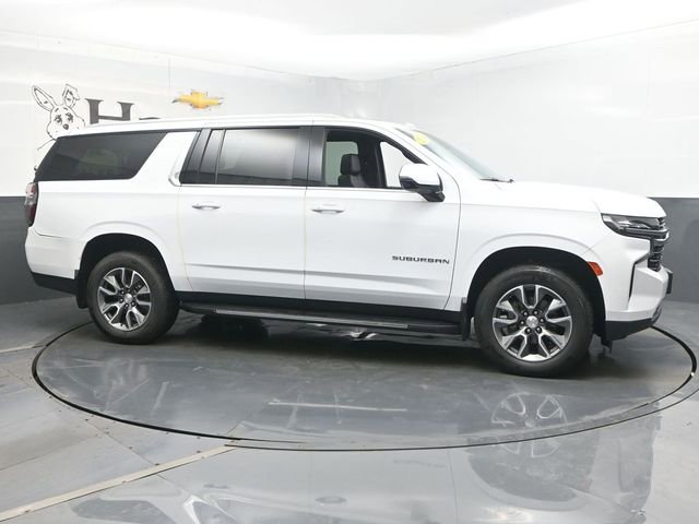 Used 2023 Chevrolet Suburban LT w/ LT Signature Plus Package AWD/4WD image 1