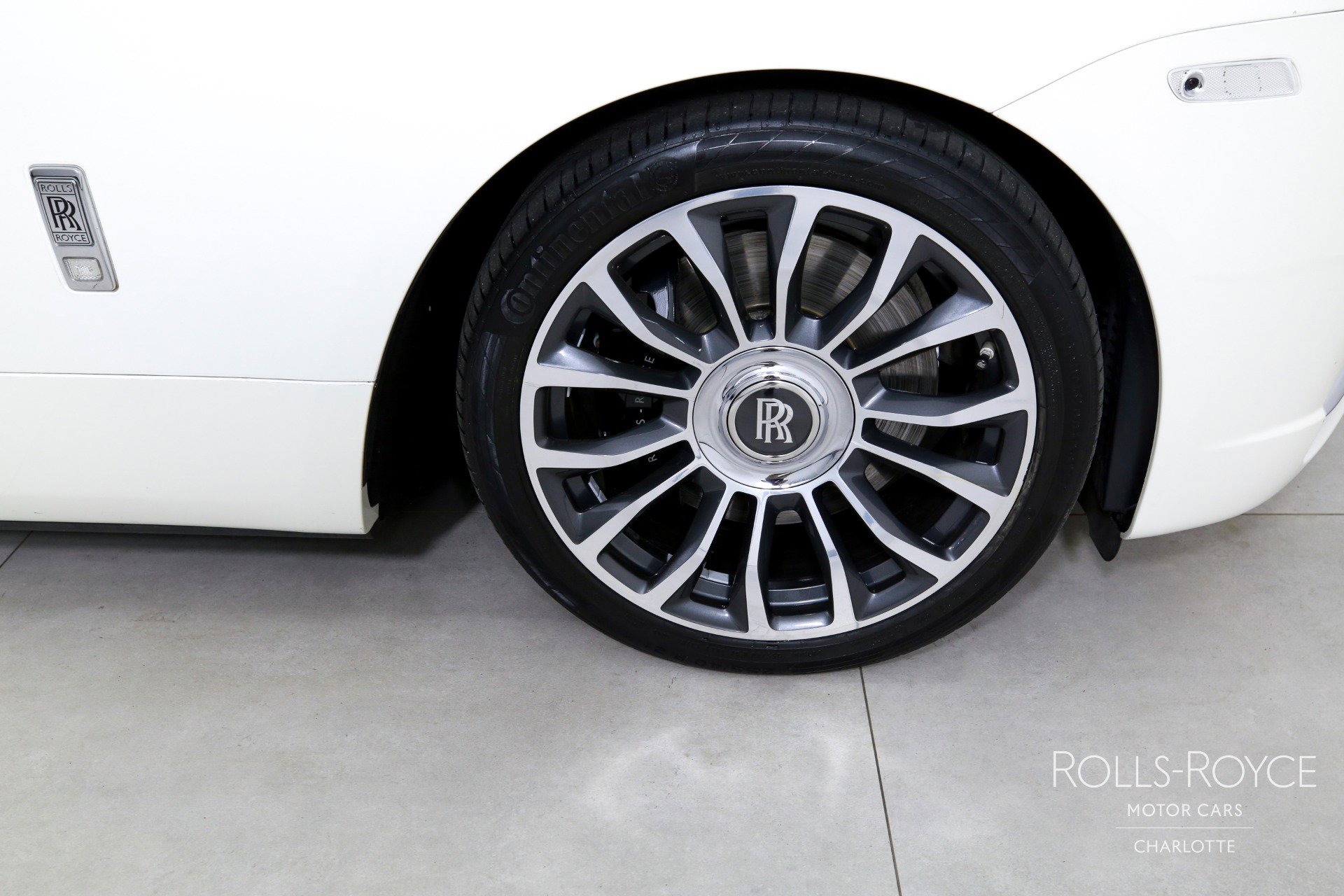 Certified 2020 Rolls-Royce Dawn RWD image 31