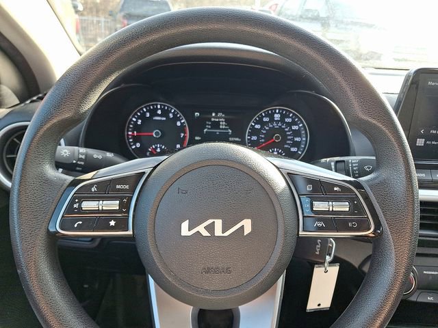 Used 2022 Kia Forte LXS image 18