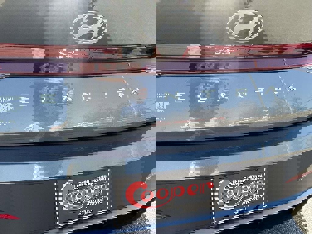 New 2026 Hyundai Elantra Sport image 8
