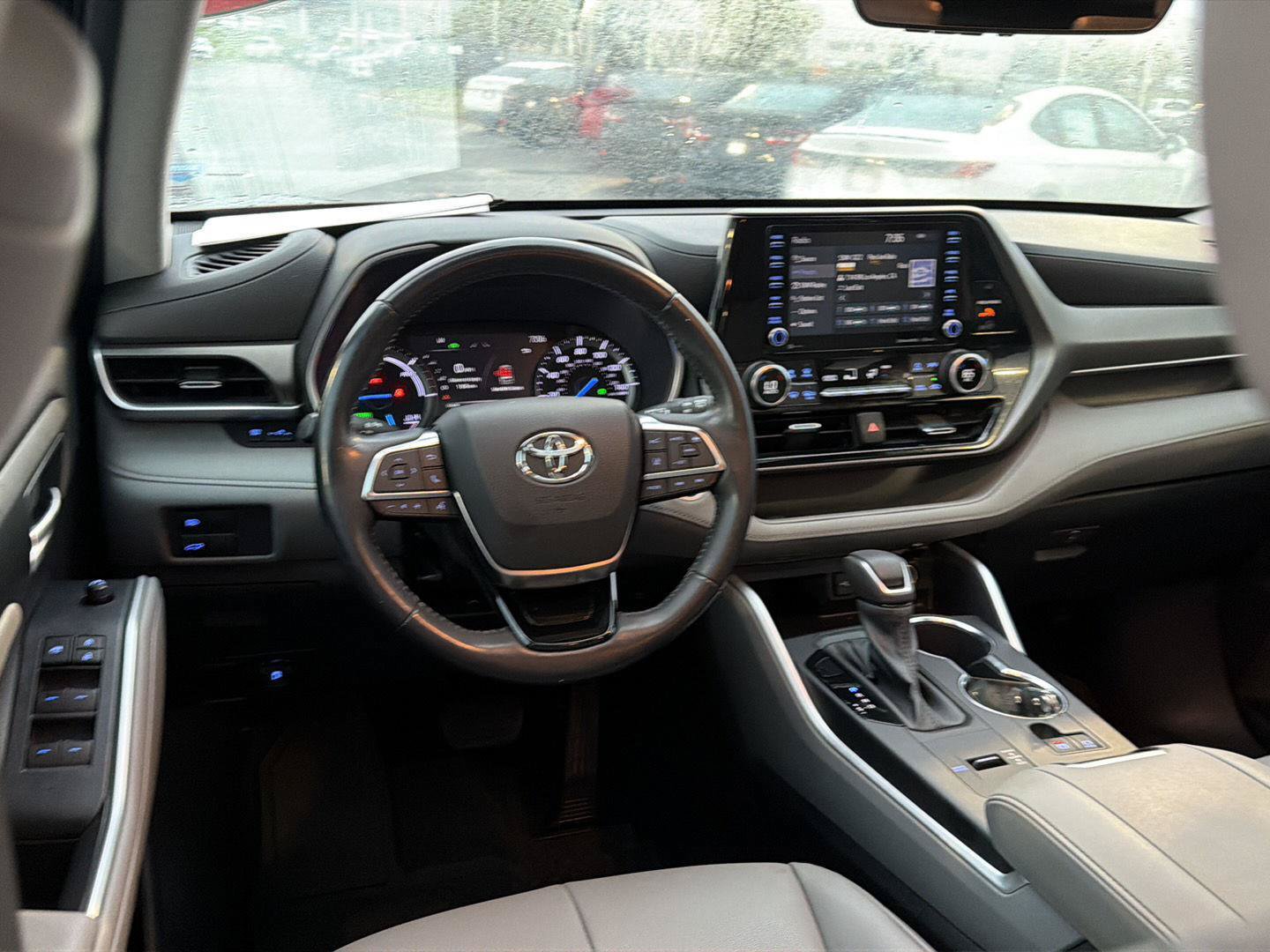 Certified 2021 Toyota Highlander XLE AWD/4WD image 18