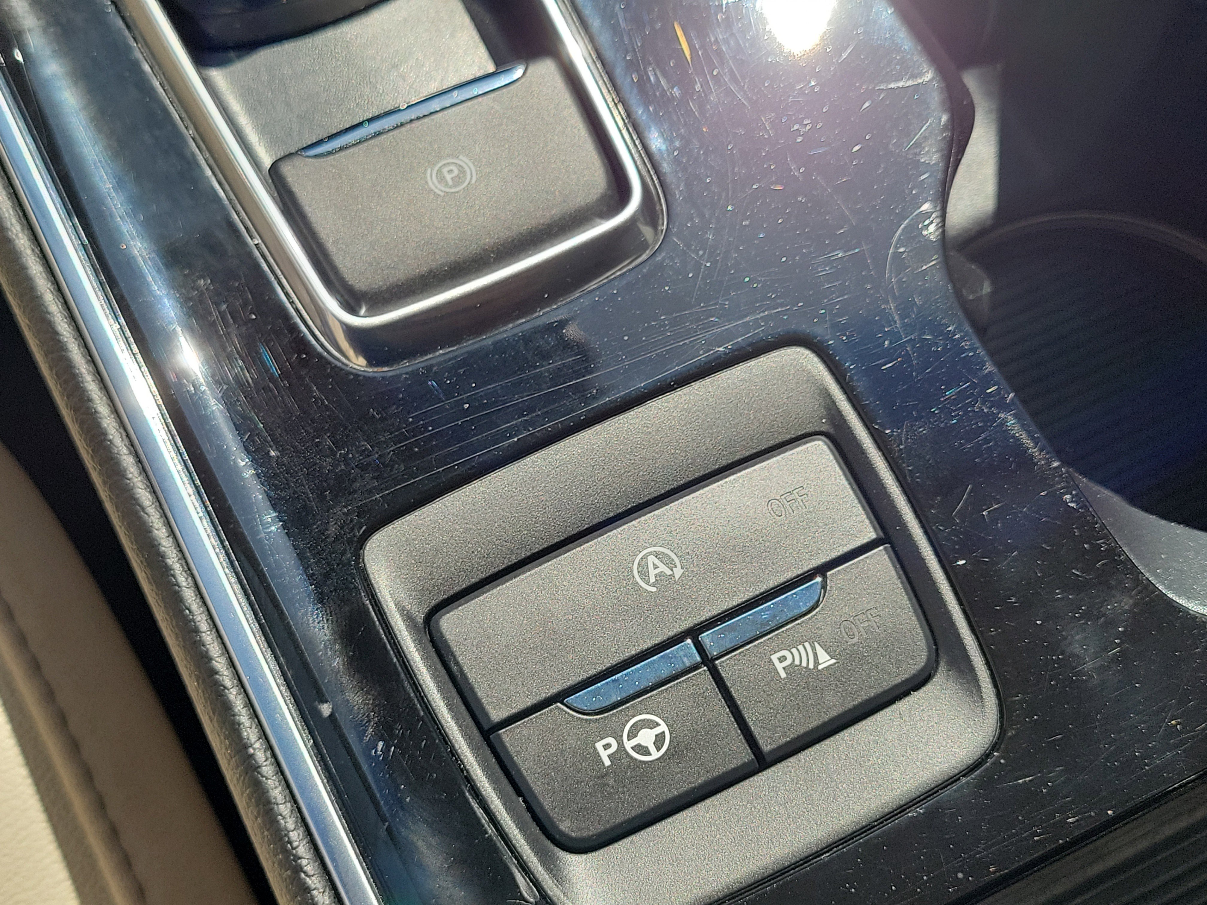 Used 2019 Ford Edge Titanium w/ Equipment Group 301A FWD image 30