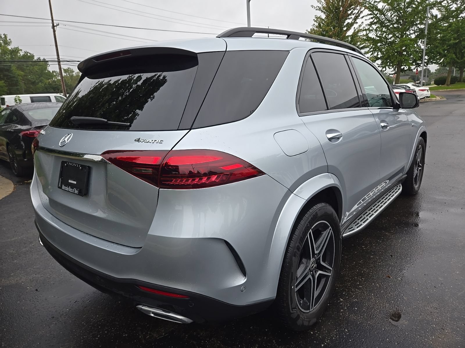 Used 2025 Mercedes-Benz GLE 450e 4MATIC image 5