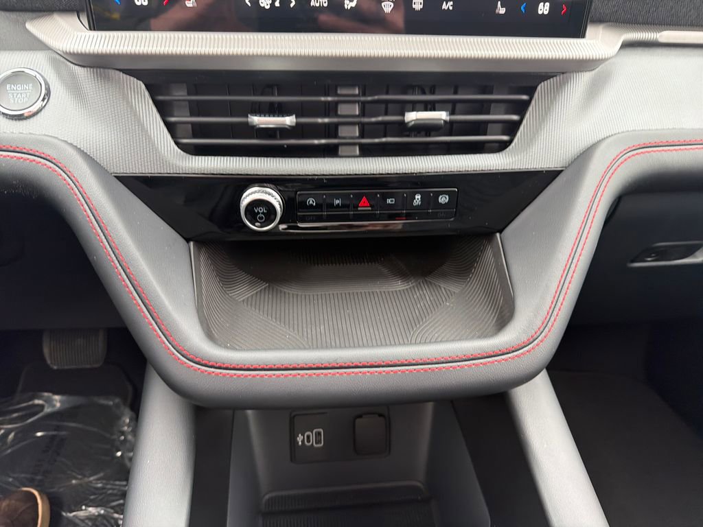 New 2026 Ford Explorer ST-Line w/ ST-Line Street Pack image 17