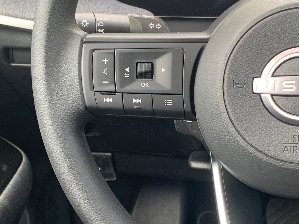 New 2026 Nissan Kicks SV w/ Charging Package FWD image 9