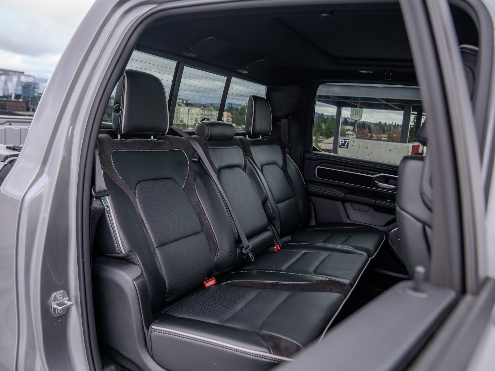 Used 2025 RAM 1500 Laramie w/ Night Edition image 30