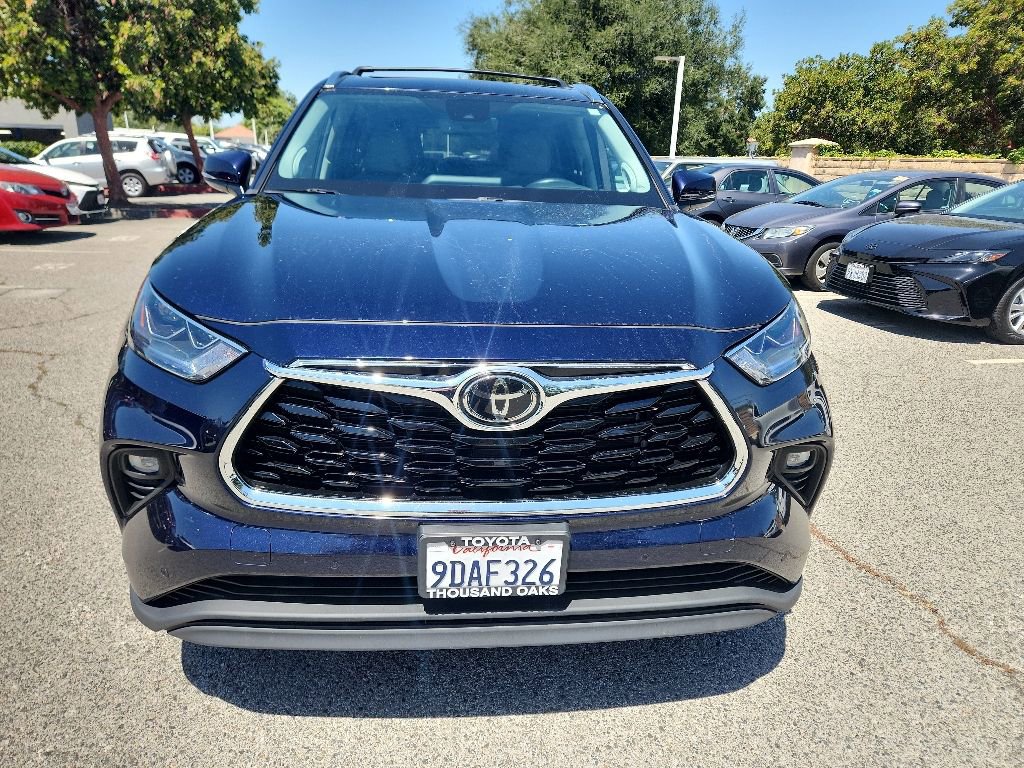Used 2022 Toyota Highlander Limited FWD image 8