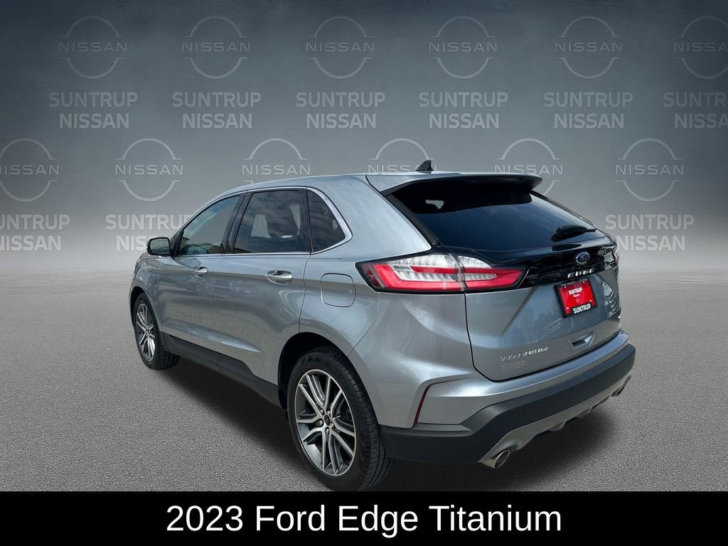 Used 2023 Ford Edge Titanium image 3